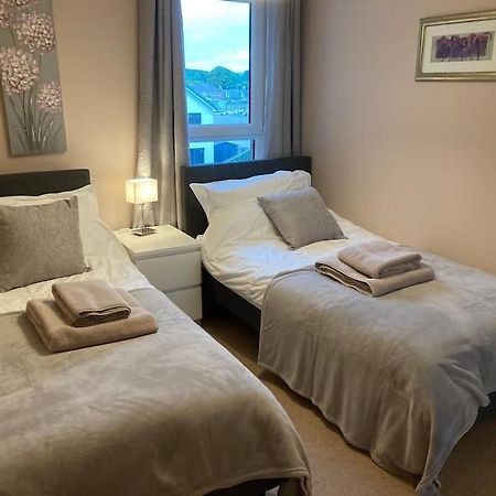 Beautiful 2 Bedroom Flat Overlooking Golf Course カーヌスティ エクステリア 写真
