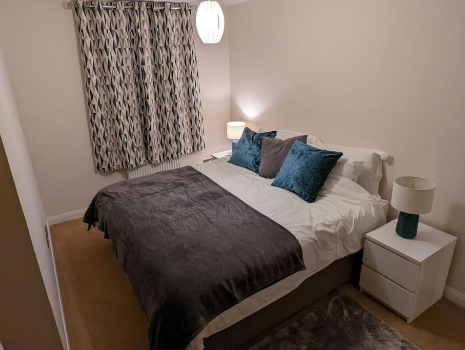 Beautiful 2 Bedroom Flat Overlooking Golf Course カーヌスティ エクステリア 写真