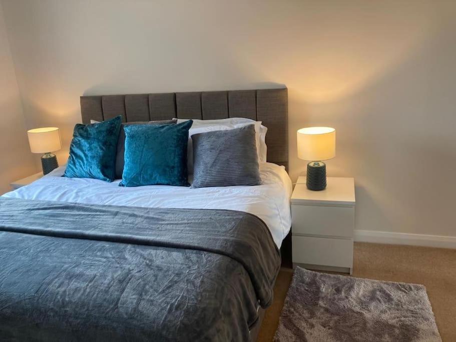 Beautiful 2 Bedroom Flat Overlooking Golf Course カーヌスティ エクステリア 写真