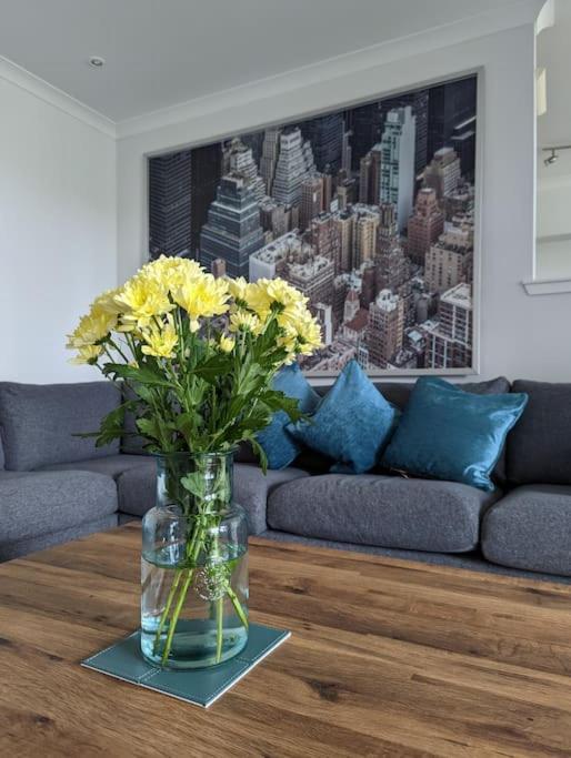 Beautiful 2 Bedroom Flat Overlooking Golf Course カーヌスティ エクステリア 写真