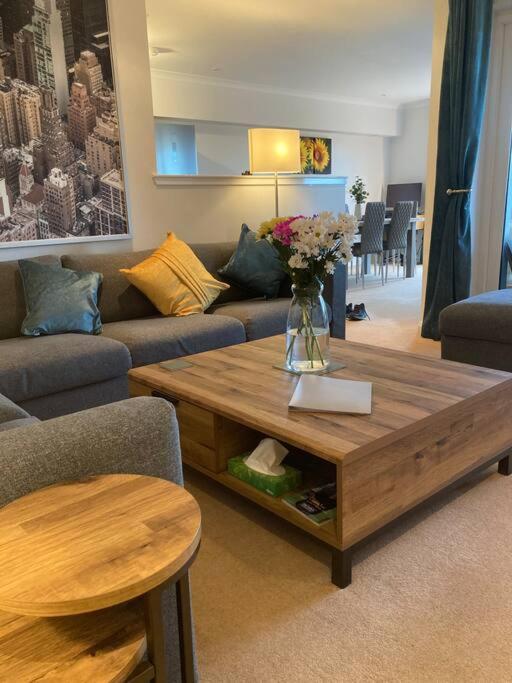 Beautiful 2 Bedroom Flat Overlooking Golf Course カーヌスティ エクステリア 写真